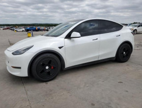 Tesla Model Y 2020 - 4 