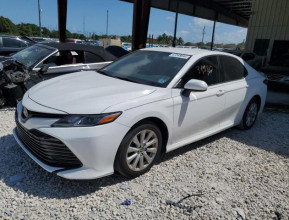 Toyota Camry 2020 LE - 7 
