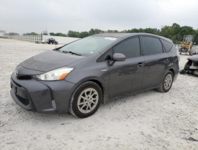 2015 TOYOTA PRIUS V - 8 