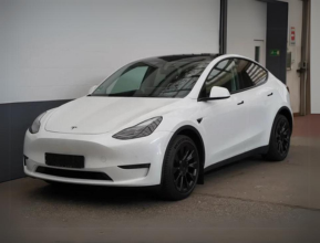 Tesla Model Y 2022 - 8 