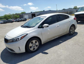 2017 KIA FORTE LX 