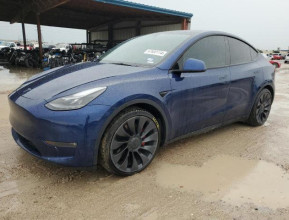 Tesla Model Y 2022 - 8 