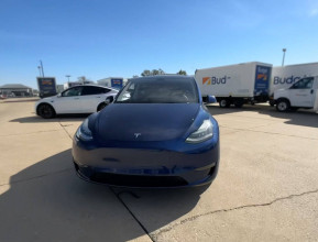 Tesla Model Y 2021 - 5 