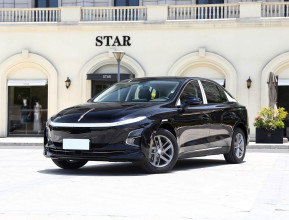 Hongqi E-QM5 2025 - 7 