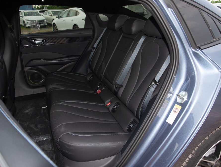 BYD Seal 2025 Standard Edition BYD Seal 2025 Standard Edition