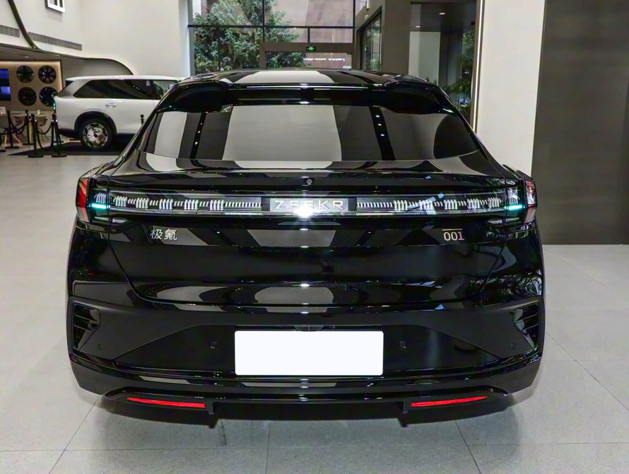 Zeekr 001 2026 Max 95kWh AWD Zeekr 001 2026 Max 95kWh AWD