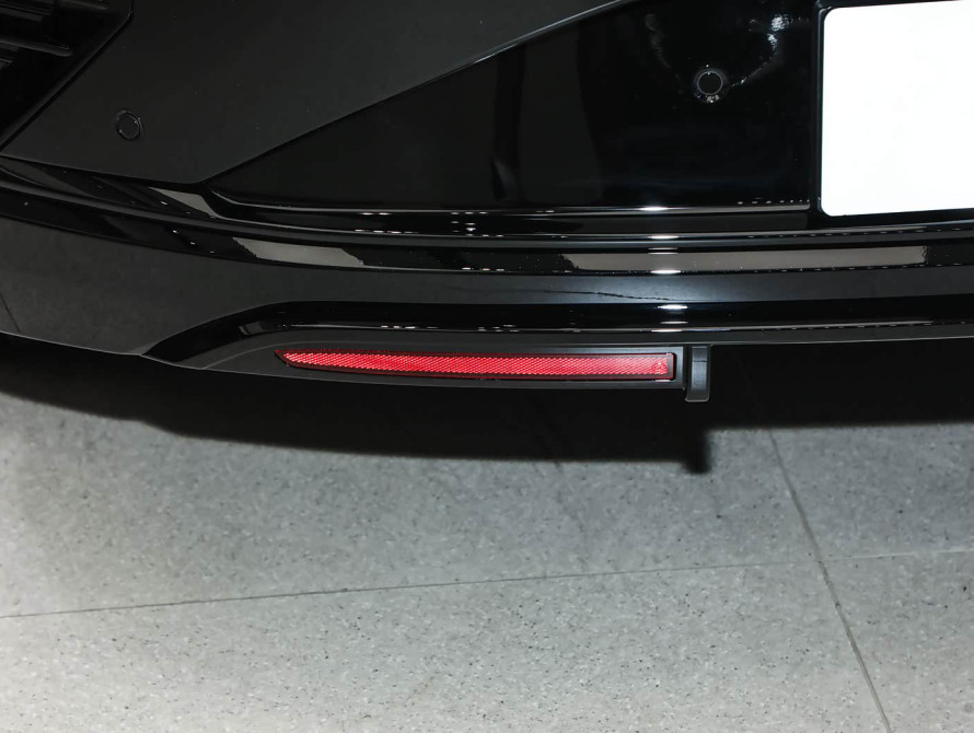 Zeekr 001 2026 Max 95kWh AWD Zeekr 001 2026 Max 95kWh AWD