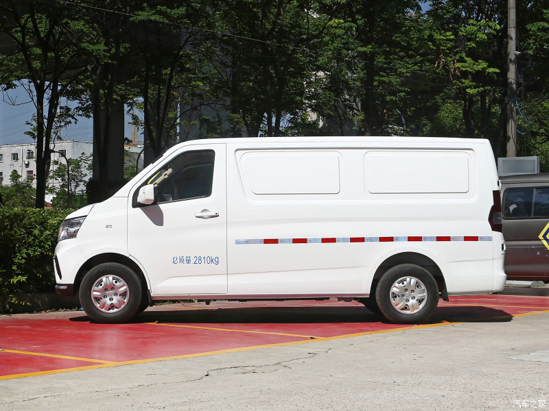 Changan EM-80 2022