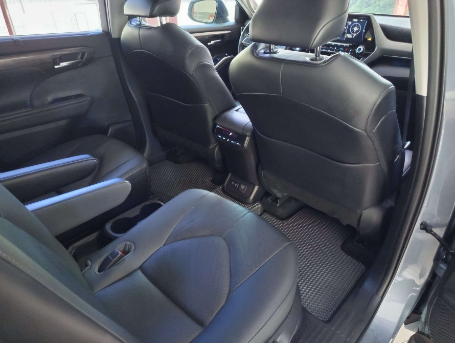 Toyota Highlander 2020 Hybrid Limited Toyota Highlander 2020 Hybrid Limited