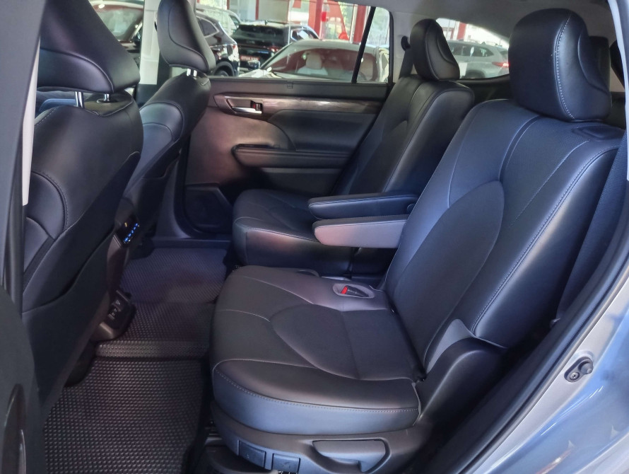 Toyota Highlander 2020 Hybrid Limited Toyota Highlander 2020 Hybrid Limited