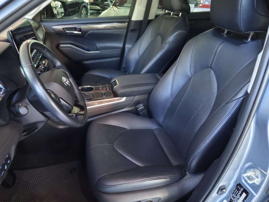 Toyota Highlander 2020 Hybrid Limited Toyota Highlander 2020 Hybrid Limited