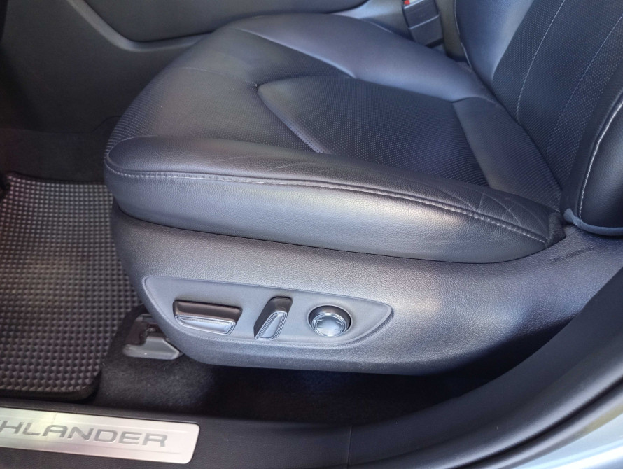 Toyota Highlander 2020 Hybrid Limited Toyota Highlander 2020 Hybrid Limited