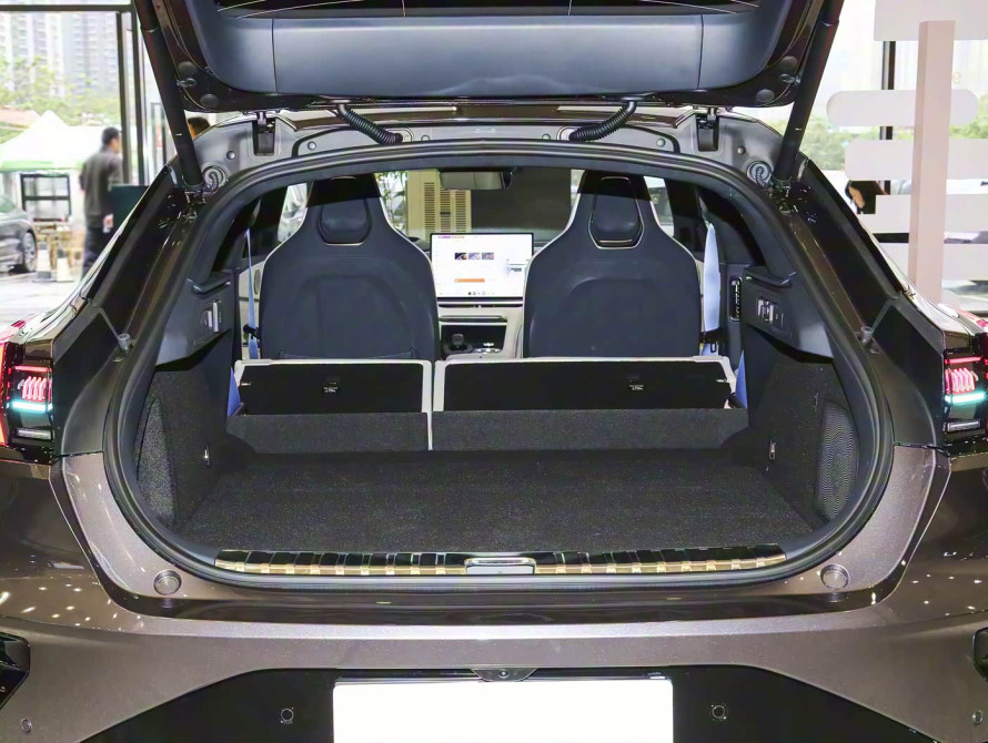 Zeekr 001 2026 Ultra 103 kWh AWD Zeekr 001 2026 Ultra 103 kWh AWD