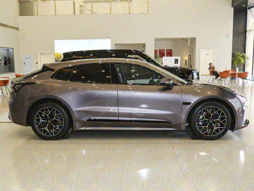 Zeekr 001 2026 Ultra 103 kWh AWD Zeekr 001 2026 Ultra 103 kWh AWD