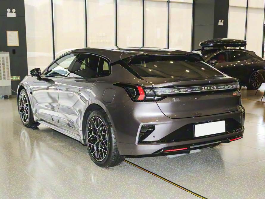 Zeekr 001 2026 Ultra 103 kWh AWD Zeekr 001 2026 Ultra 103 kWh AWD