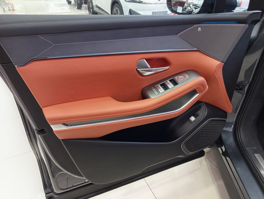 BYD Tang L 2025 LiDAR Flagship BYD Tang L 2025 LiDAR Flagship